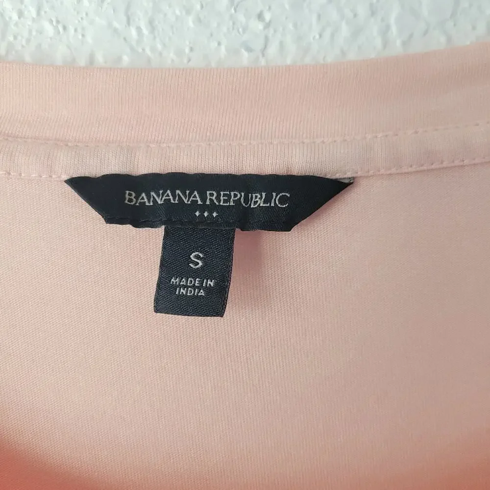 Banana Republic Women's Eyelet Fluted Peach Sleeve Top Size Small - Picture 2 of 4